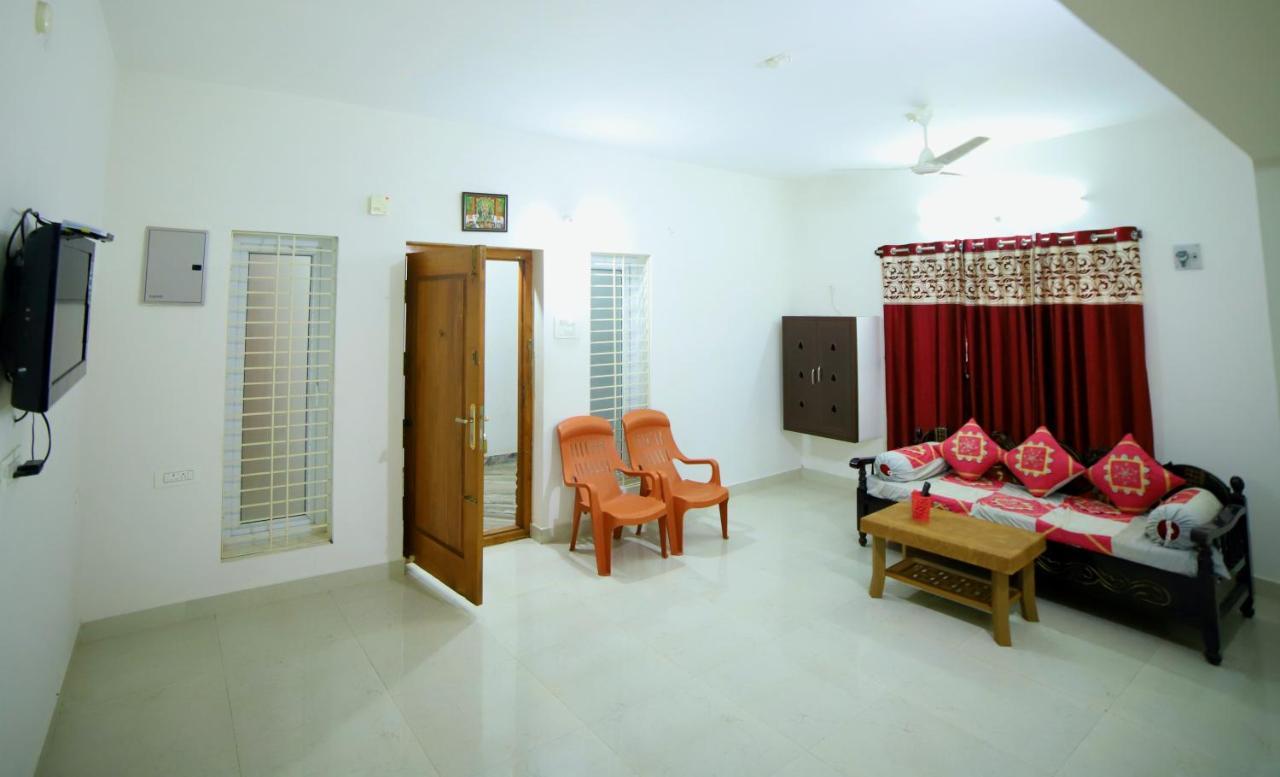 Truelife Homestays - Alamelu Avenue - Fully Furnished Ac 2Bhk Apartments In Tirupati - Walkable To Restaurants & Super Market - Fast Wifi - Kitchen - Easy Access To Airport, Railway Station, Sri Padmavathi & Tirumala Temple Dış mekan fotoğraf
