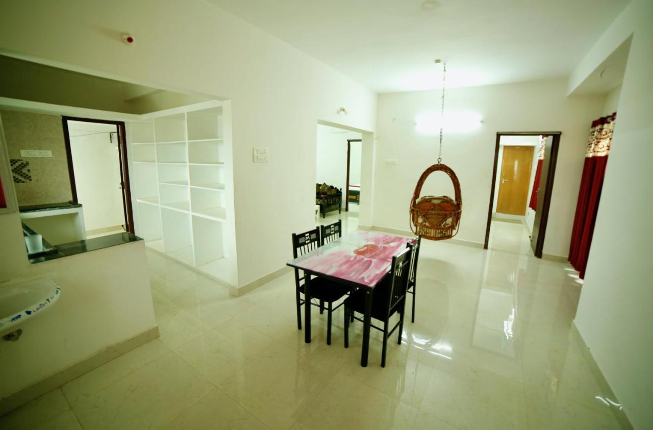 Truelife Homestays - Alamelu Avenue - Fully Furnished Ac 2Bhk Apartments In Tirupati - Walkable To Restaurants & Super Market - Fast Wifi - Kitchen - Easy Access To Airport, Railway Station, Sri Padmavathi & Tirumala Temple Dış mekan fotoğraf