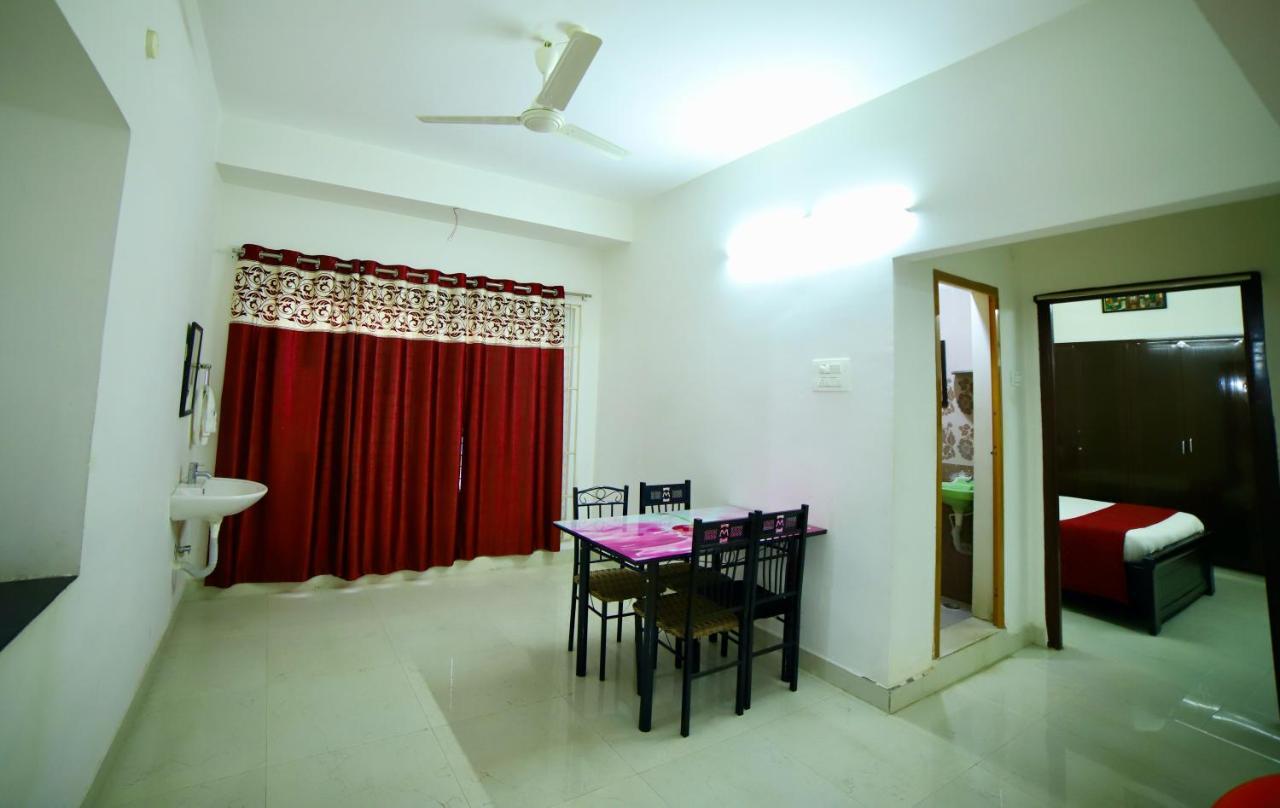 Truelife Homestays - Alamelu Avenue - Fully Furnished Ac 2Bhk Apartments In Tirupati - Walkable To Restaurants & Super Market - Fast Wifi - Kitchen - Easy Access To Airport, Railway Station, Sri Padmavathi & Tirumala Temple Dış mekan fotoğraf